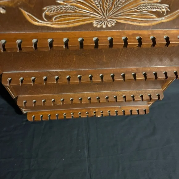 Vtg. Wood Carved Wheat Motif Wall Display with 64-slots for Collectible Spoons - Picture 4 of 6